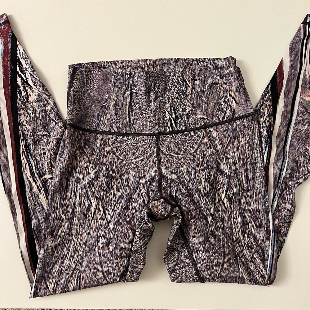 Lululemon leggings multi colored 8